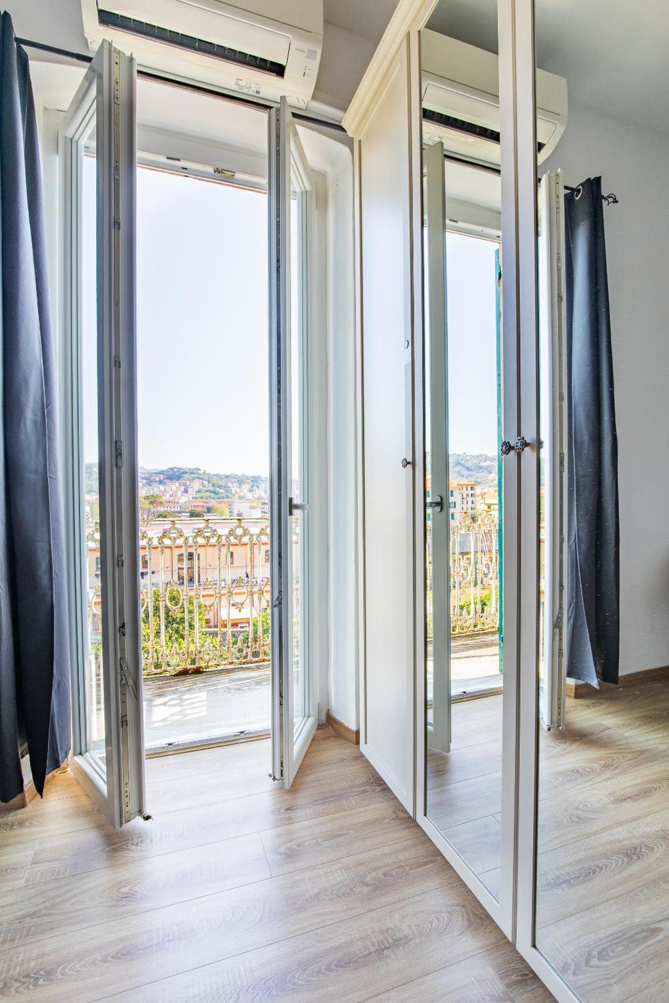 Apartament Elegante Dimora La Spezia-Free Parking Zewnętrze zdjęcie